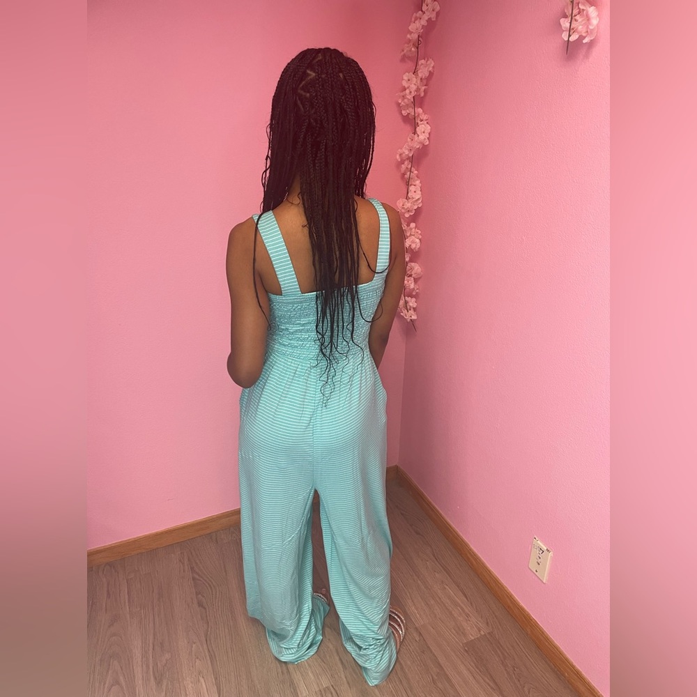 🍬 Mint Jumpsuit 🍬 - Picture 6 of 8